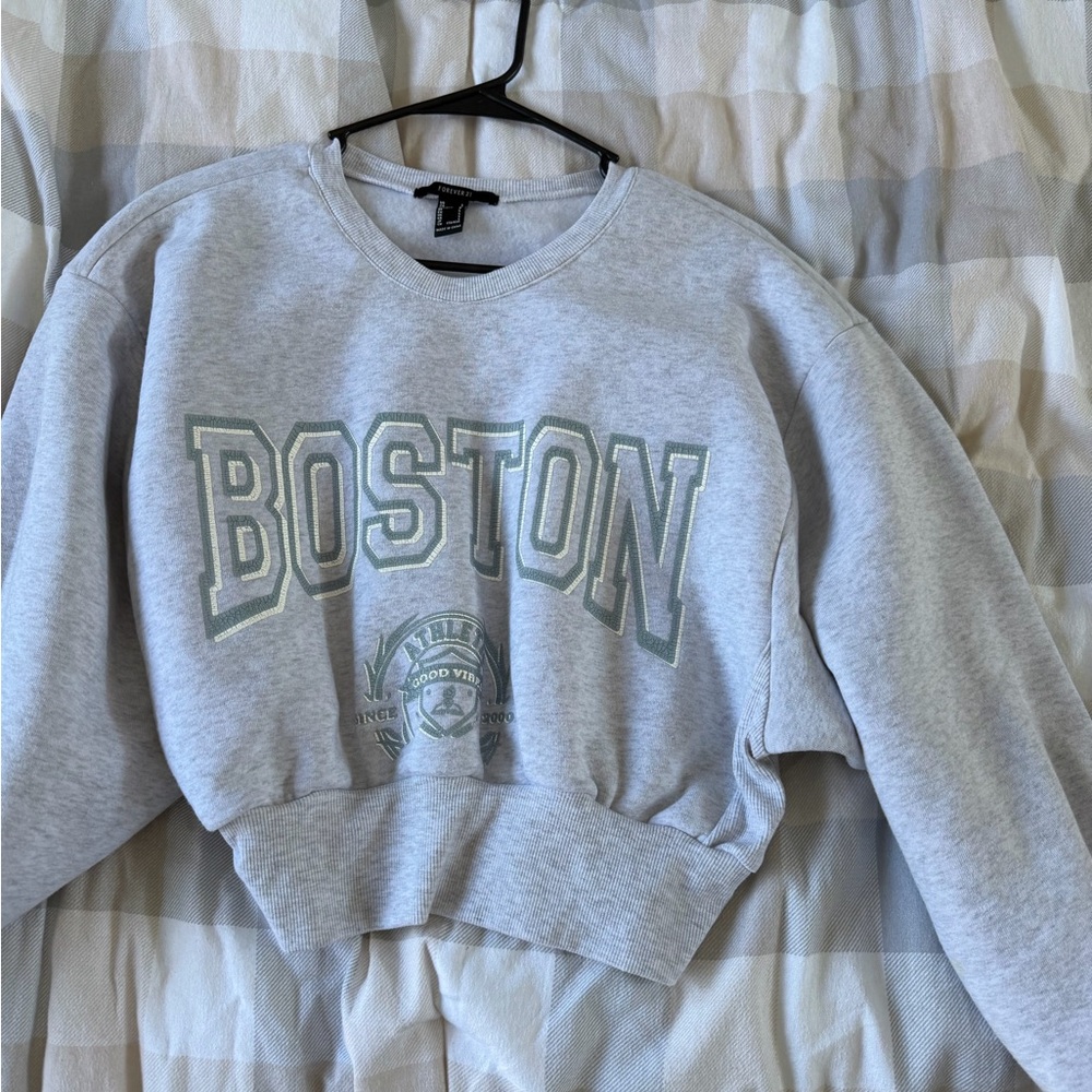 Forever 21 Light Gray Sweatshirt